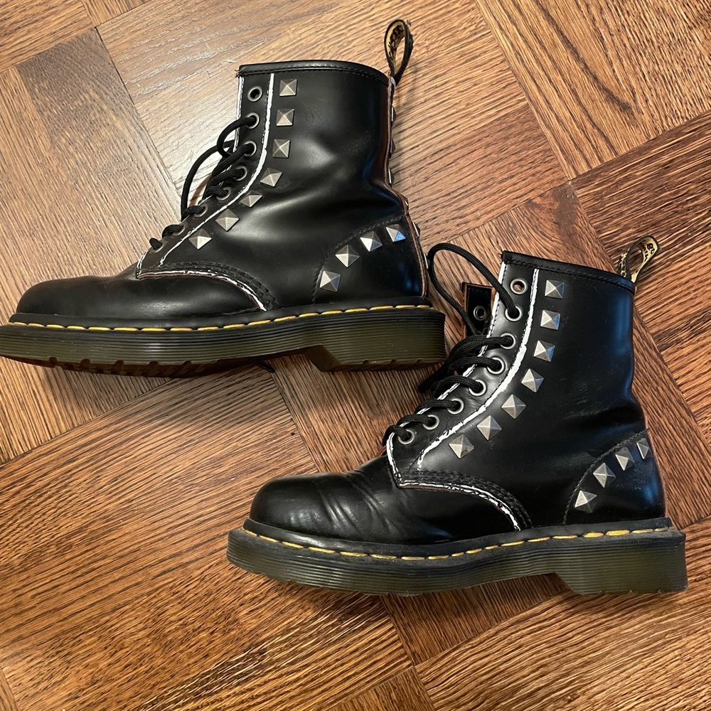 Dr. Martens 1460 Stud Leather Core Appliqué Lace Up boots